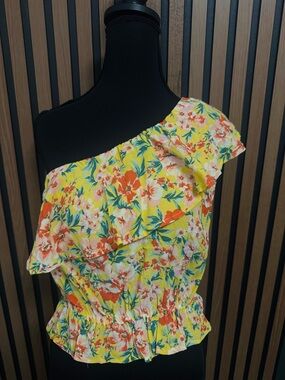 American Eagle Outfitters Yellow Floral One-Shoulder Ruffle Camisole Top